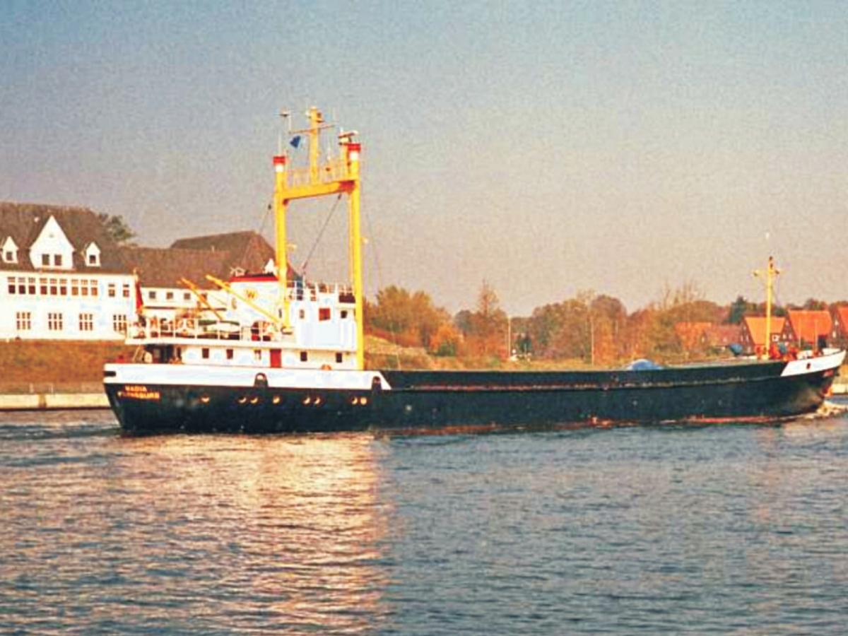 ALBA, cargou 8750 TDW, construit în 1978 la Șantierul Naval Galați