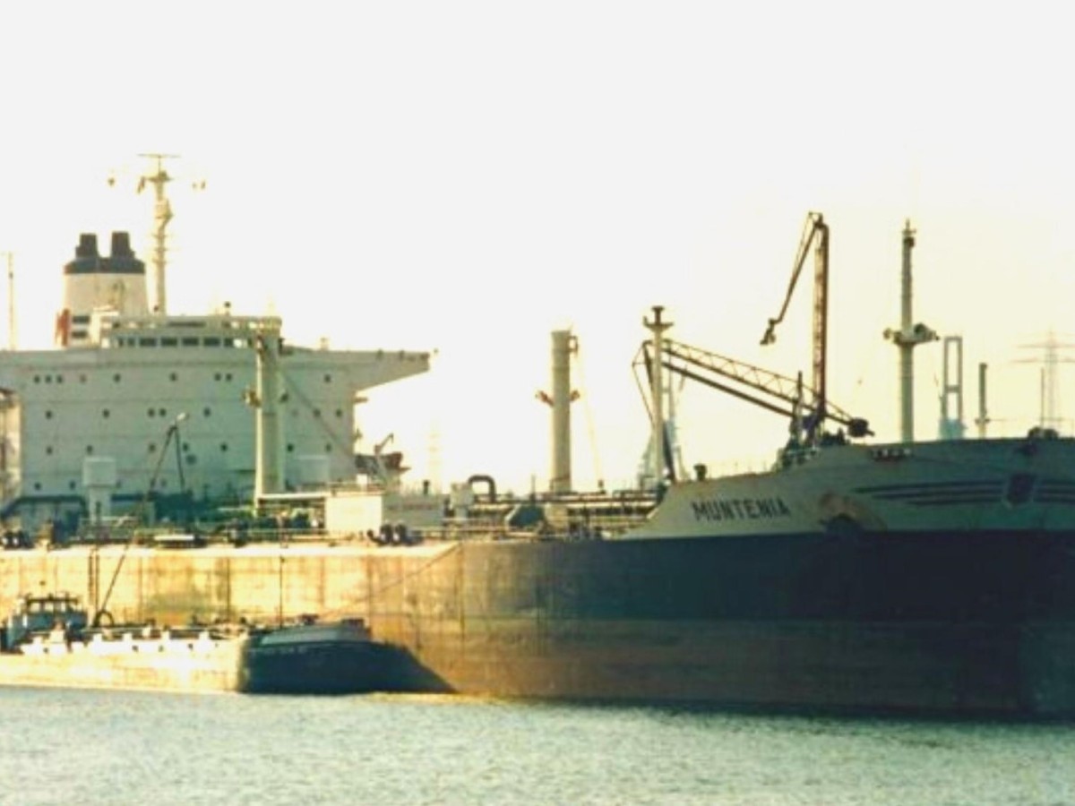 MUNTENIA, petrolier de 85.867 TDW, construit în 1974 de Șantierele IHI Aioi din Japonia